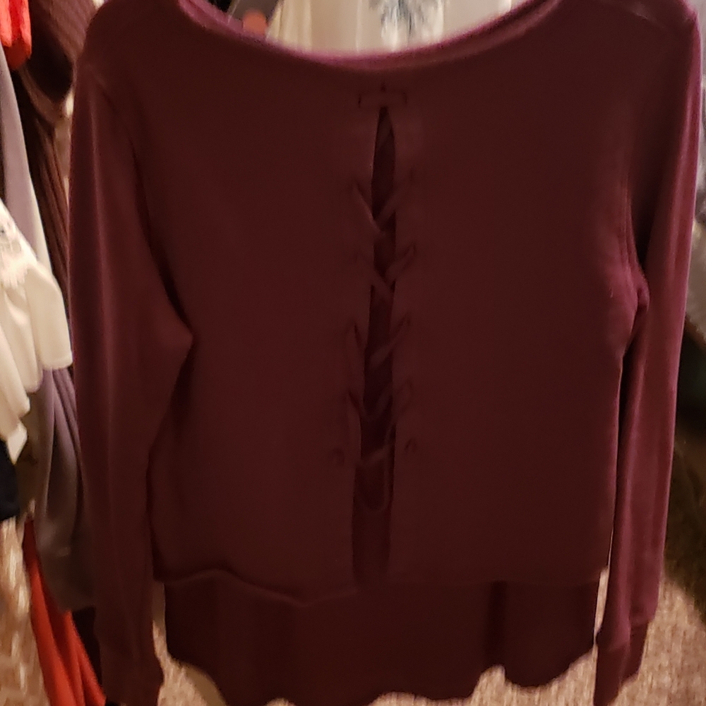 Top - Picture 2 of 2